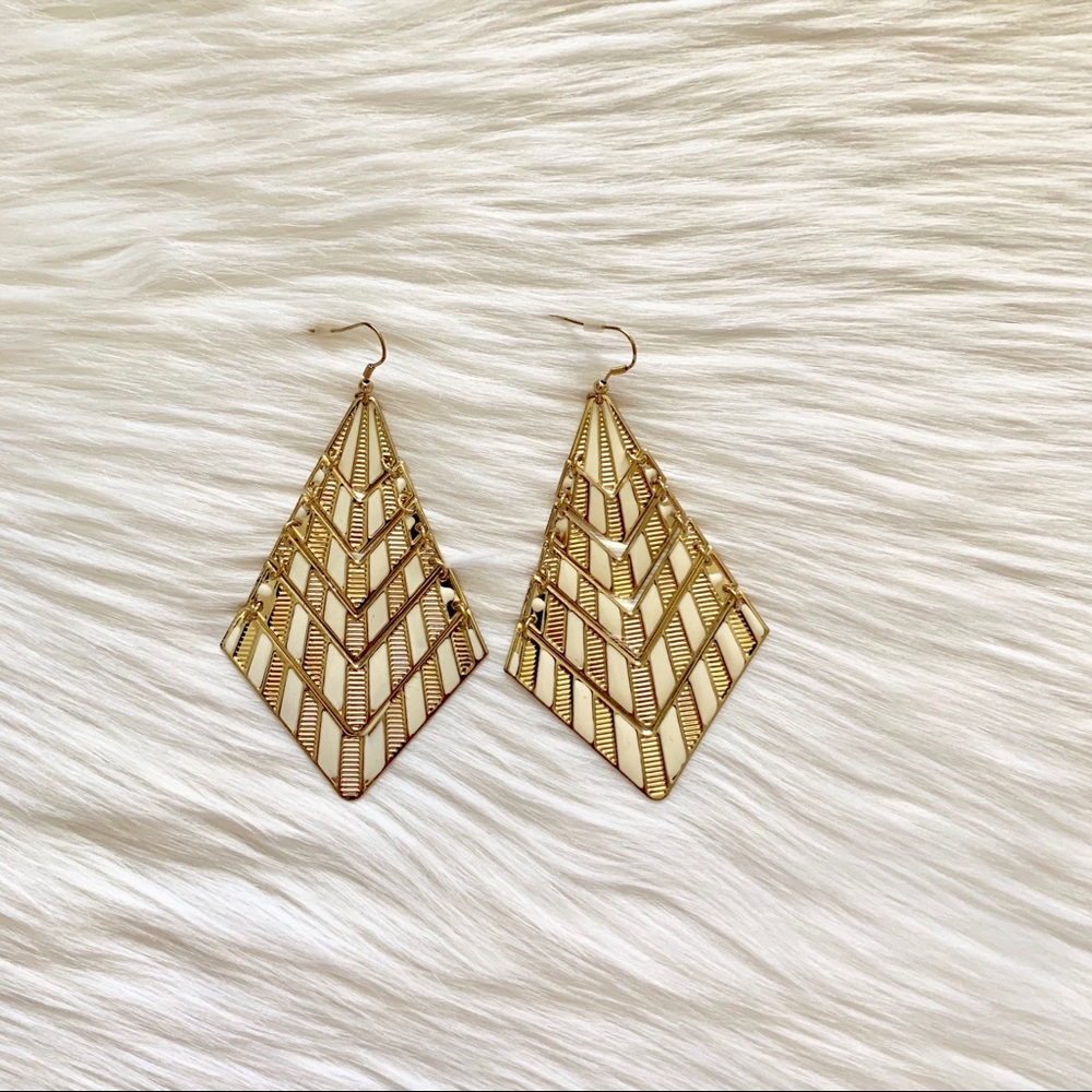 Big Pendant Earring